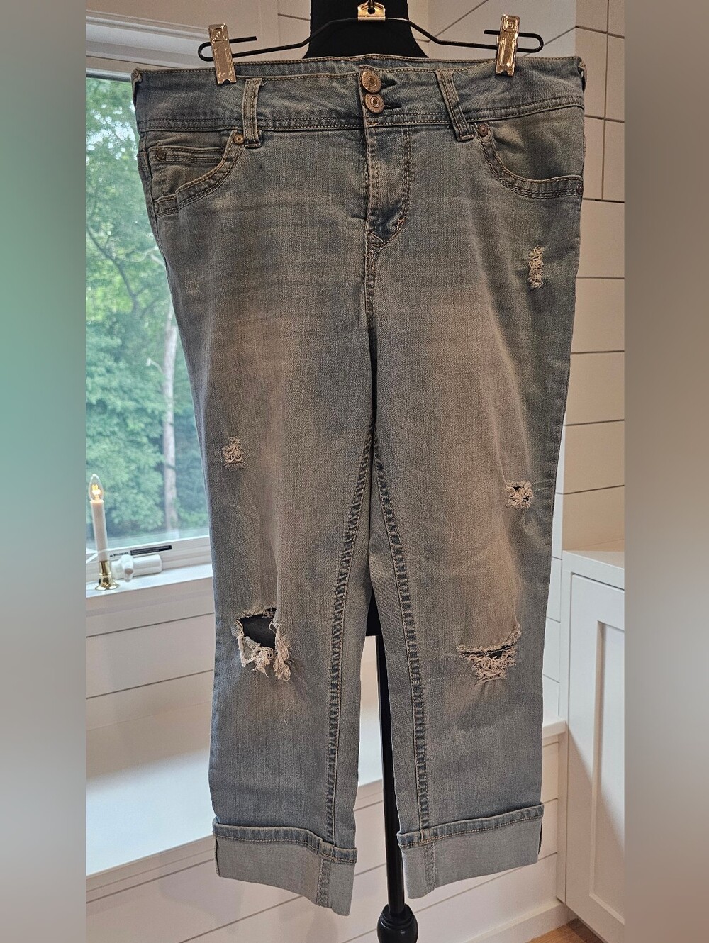 Wallflower Women's Distressed Light Blue Jeans - Casual Ripped Denim - Size 16
